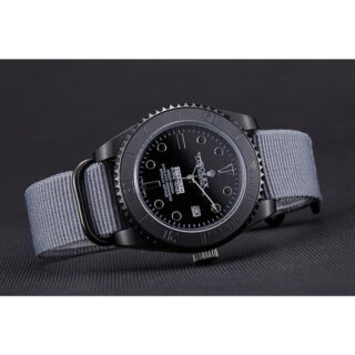 Submariner Black Dial 621996 Close-Up Focus