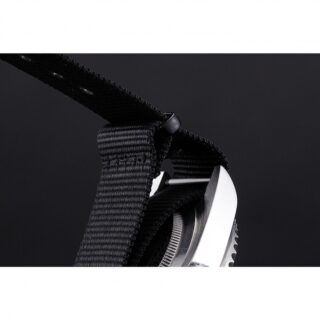 Submariner Black Dial 621988 Alternate Angle
