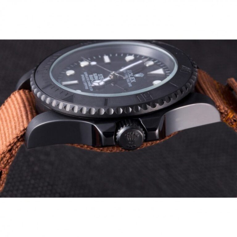 Submariner Black Dial RL426 621388 Feature Highlight