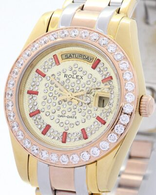 Day-Date Yellow gold with Diamonds Dial 118346 Angle Detail