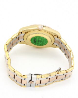 Day-Date Yellow gold with Diamonds Dial 118346 Close-Up Focus