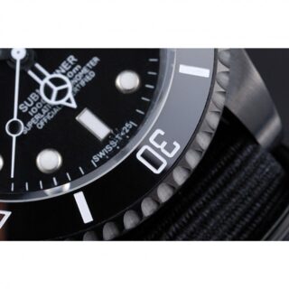 Submariner Black Dial 622006 Profile Shot