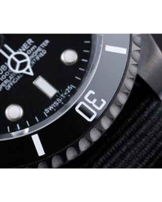 Submariner Black Dial 622006 Profile Shot
