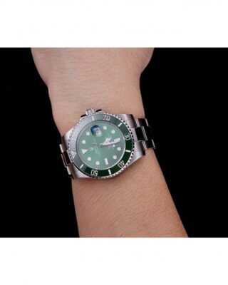 Submariner Green Dial 1454069 Style Perspective