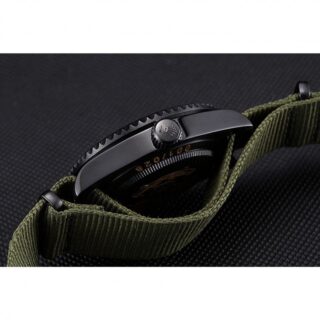 Submariner Black Dial 621995 Profile Shot