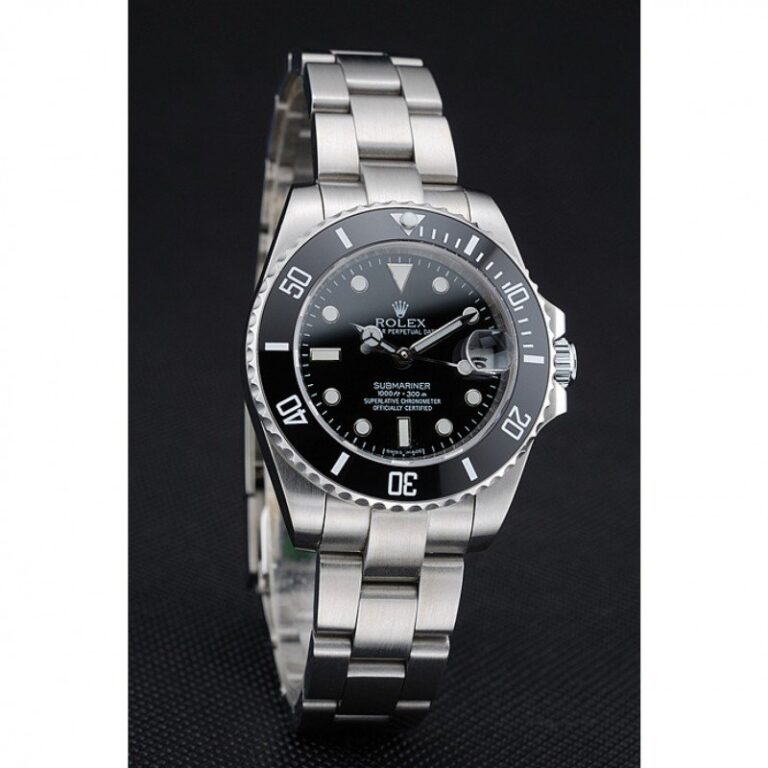 Submariner Black Dial 1454153 Angle Detail