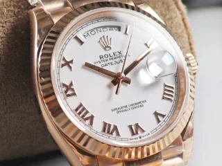 Day-Date White Dial Fluted Bezel Presidential Dial