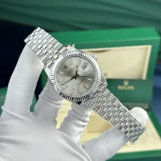 Replice Oyster Perpetual Silver Dial Jubilee Bracelet