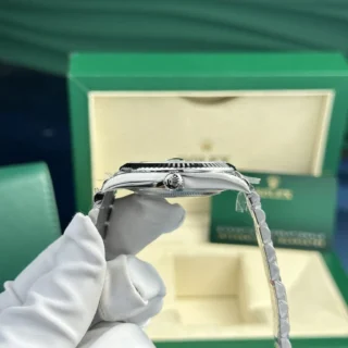 Replice Oyster Perpetual Silver Dial Jubilee Bracelet