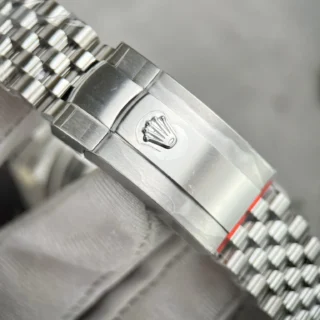 Datejust White Dial Fluted Bezel Jubilee Bracelet