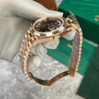 Day-Date Chocolate Dial Fluted Bezel Rose Gold Presidential Bracelet