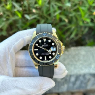 Yacht-Master Black Dial Yellow Gold Oysterflex Bracelet