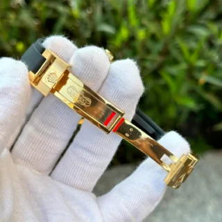 Yacht-Master Black Dial Yellow Gold Oysterflex Bracelet