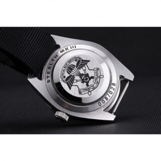 Submariner Black Dial 621988 Feature Highlight