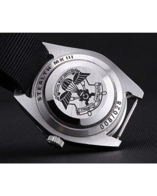 Submariner Black Dial 621988 Feature Highlight