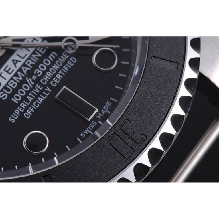 Submariner Black Dial 621992 Style Perspective
