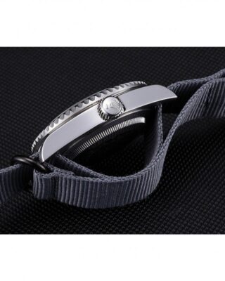 Submariner Black Dial 98230 Feature Highlight
