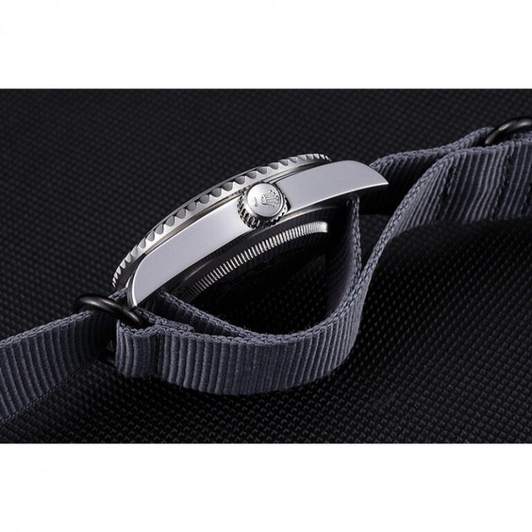Submariner Black Dial 98230 Feature Highlight