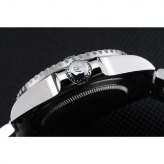Submariner Black Dial 1454153 Profile Shot
