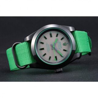 Milgauss Green Dial 622004 Close-Up Focus