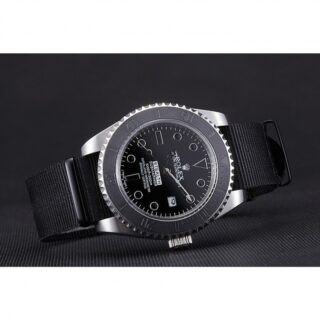 Submariner Black Dial 621988 Close-Up Focus
