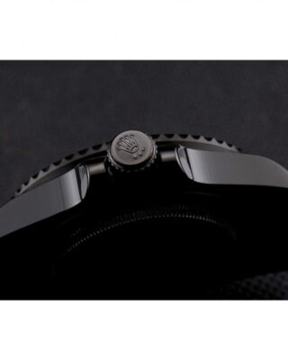 Submariner Black Dial PR16233BBL Profile Shot