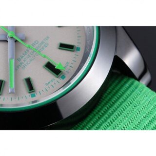Milgauss Green Dial 622004 Profile Shot