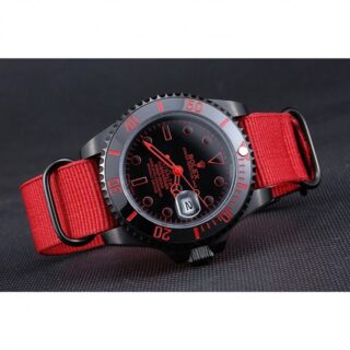 Submariner Black Dial 622010 Close-Up Focus