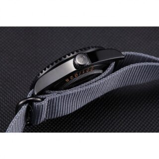 Submariner Black Dial 621996 Profile Shot