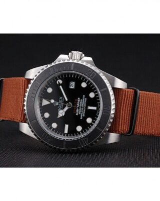 Submariner Black Dial 621387 Close-Up Focus