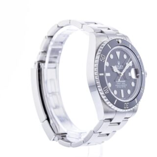 Submariner Black Dial 126610LN Feature Highlight