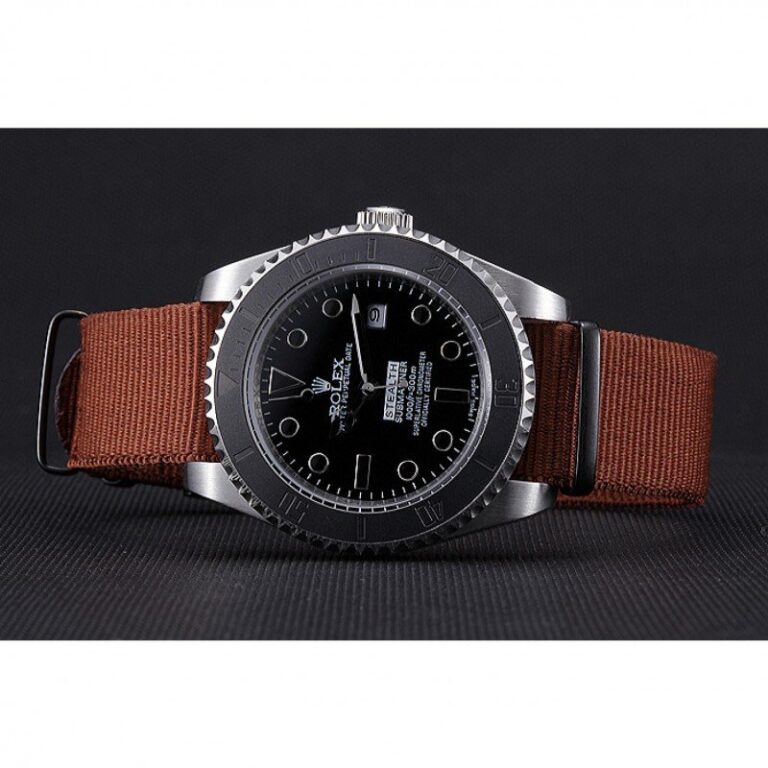Submariner Black Dial 621992 Design Element