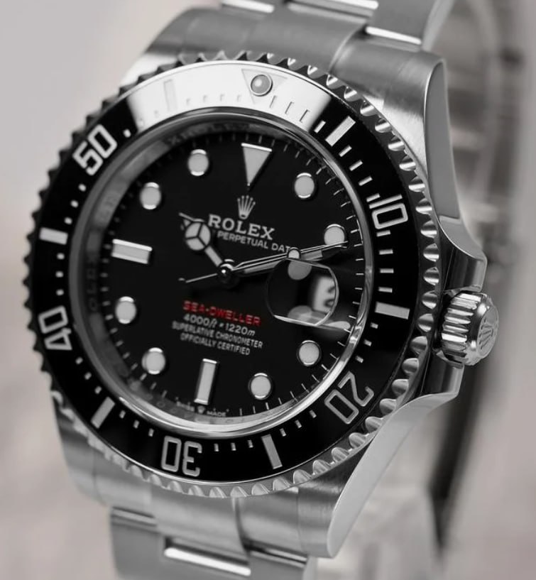 Rolex Sea-Dweller 126600 Replica Bezel And Case Macro Detail
