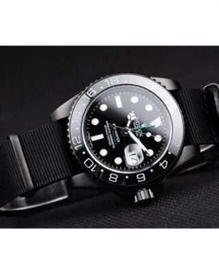 Superclone GMT-Master II Black Dial REP016827 Close-Up Focus