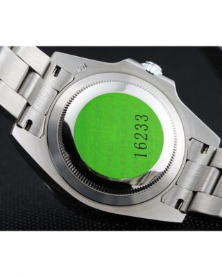 Submariner Green Dial 1454151 Feature Highlight