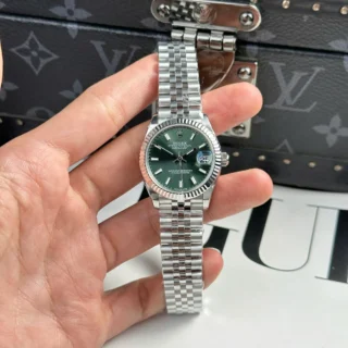 Alternative view of Rolex Datejust Mint Green Dial 278274 31 mm