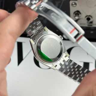 Rolex Datejust Mint Green Dial 278274 31 mm - Image 12