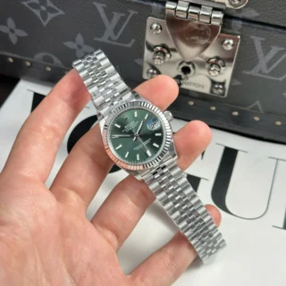 Rolex Datejust Mint Green Dial 278274 31 mm - Image 3