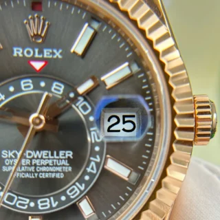 Sky-Dweller Black Dial Rose Gold Case Oysterflex Bracelet
