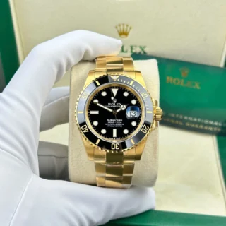 Submariner Black Dial Gold Oyster Bracelet