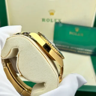 Submariner Black Dial Gold Oyster Bracelet
