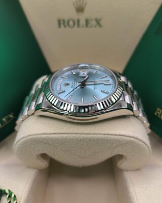 Superclone Day-Date Ice blue Dial 228236 Design Element