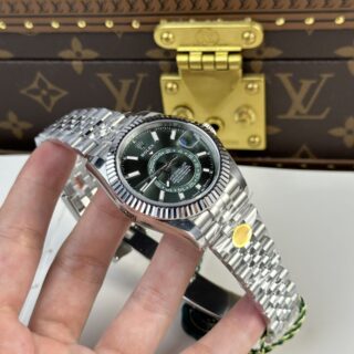 Superclone Sky-Dweller Mint green Dial 336934 Jubilee Perspective View