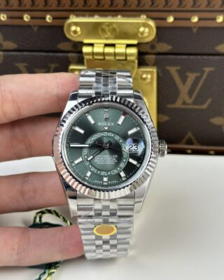 Superclone Sky-Dweller Mint green Dial 336934 Jubilee Angle Detail