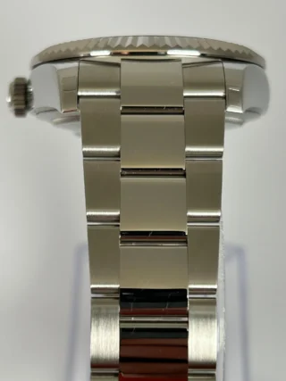 Superclone Sky-Dweller Mint green Dial 336934 Oyster Profile Shot