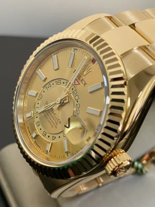 Superclone Sky-Dweller Champagne Dial 336938 Angle Detail