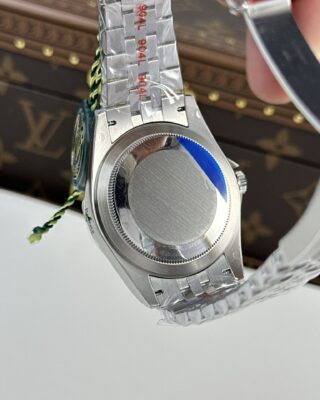 Superclone Sky-Dweller Mint green Dial 336934 Jubilee Feature Highlight