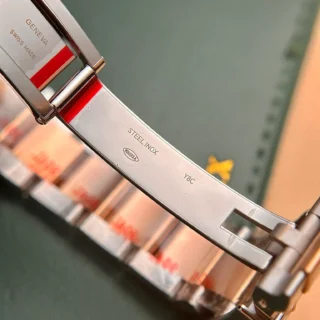 GMT Master II Root Beer Black Dial rose Gold Two Tone Oyster Bracelet