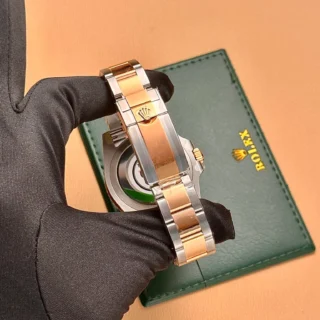 GMT Master II Root Beer Black Dial rose Gold Two Tone Oyster Bracelet