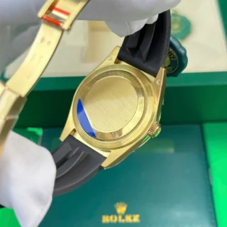 Sky-Dweller White Dial Gold Case Oysterflex Bracelet